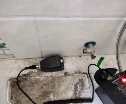 合浦屋顶漏水维修公司分享下卫生间漏水的危害及解决方法